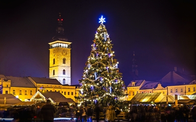Weihnachtsmarkt in Budweis (?eské Bud?jovice) in der Südböhmischen Region im Süden Tschechiens