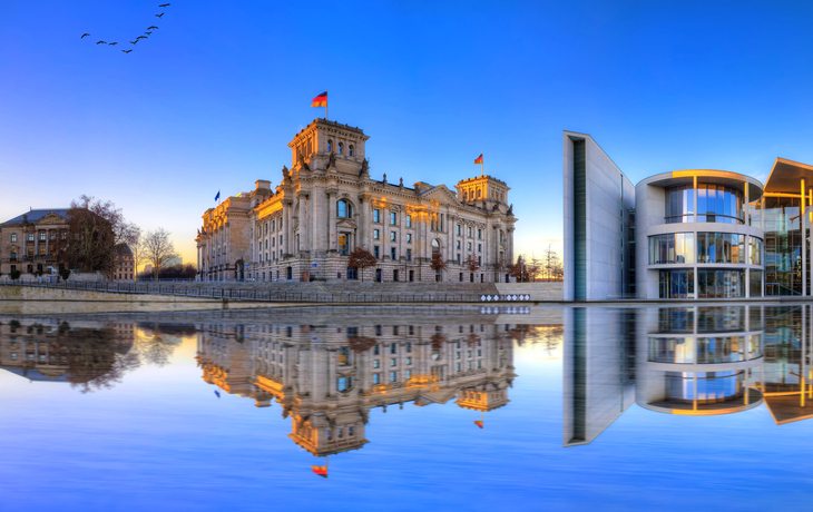 Panoramablick auf das Regierungsviertel in Berlin